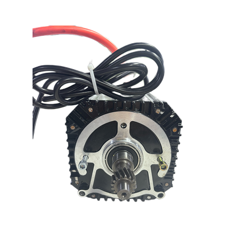 Középhajtású motor